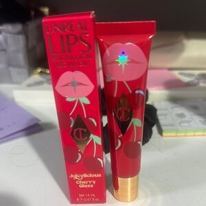 Charlotte Tilbury Unreal Lips Juicylicious Cherry Glaze Lip Oil - Red